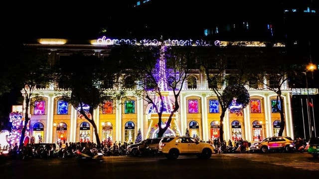 Sưu tầm các địa điểm trang trí Noel đẹp ở Sài Gòn